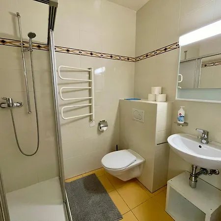 9 Minutes From Train Statio Lejlighed *